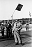 Alfred Neubauer hält die Fahne hoch - Grosser Preis von Schweden (1955)