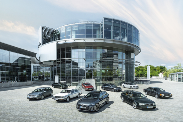 Bild: Alle Baureihen der Audi C-Baureihe auf einem Bild – von der ersten Generation (C1) bis zum aktuellen Modell (C9)