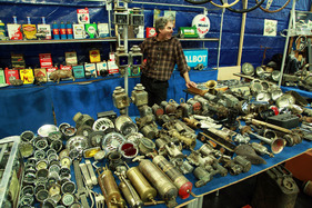 Allerlei Ersatzteile für allerlei Autos (Bremen Classic Motorshow 2018)