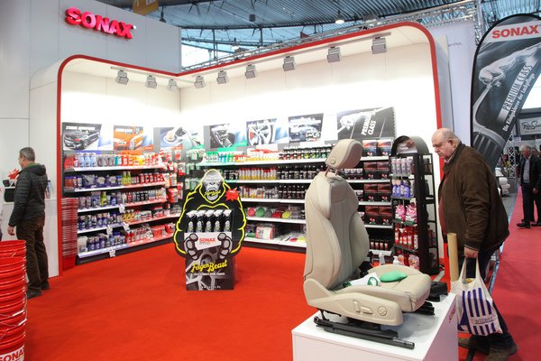 Alles Nötige für die Pflege gab's bei Sonax - Retro Classics Stuttgart 2020
