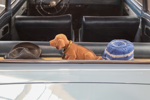 Alles da - Wackel-Dackel und Klopapier-Abdeckung - Motorworld Classics Bodensee 2022