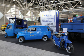 Alles in Blau bei Anas - 42. Auto e Moto d'Epoca 2025