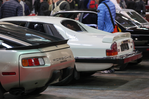 Alles unter EUR 25'000 - Porsche 928 S oder Jaguar XJ-S - Rétromobile Paris 2019
