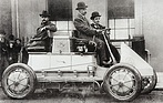 Artikelbild The first Porsche: electric, front-wheel drive and rear-axle steering