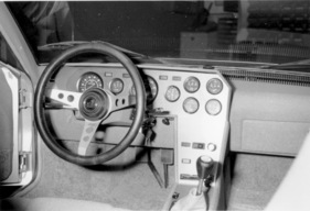 Alpine A-310 (1971) - Lenkrad und Amaturenbrett in der am Genfer Autosalon gezeigten Version