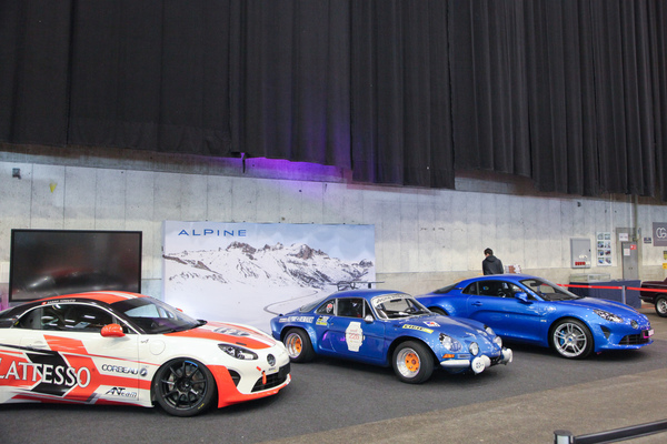 Alpine A110 alt und neu - Oldtimer- und Teilemarkt Fribourg 2019