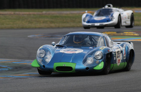 Alpine A220 (1969) in der Ford Schikane - Gesamtplatz 3 im Plateau 5 (1966-1971) an der Le Mans Classic 2012