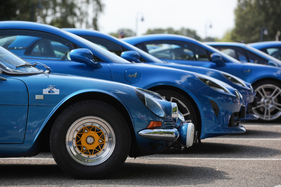 Alpine-Renault A110 1300 - flacher als die modernen Nachkommen - Rencontre Franco-Suisse Alpine 2019