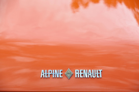 Alpine-Renault A110 1600 S - Schriftzug auf dem Heck - Rencontre Franco-Suisse Alpine 2019
