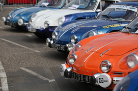 Alpine-Renault A110 1600 S - tolle Farbgebung - Rencontre Franco-Suisse Alpine 2019