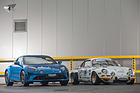Alpine-Renault A110 1600S (1972) und Alpine A110 Première Edition (2018) - höher und breiter ist die neue Alpine, länger ist sie auch