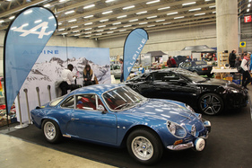 Alpine-Renault A110 (1972) - zusammen mit der neuen Alpine (OTM Fribourg 2018)