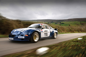 Bild Alpine-Renault A110 B 'Team Vialle' (1974) - als Lot 163 an der RM/Sotheby's Versteigerung in Paris am 7. Februar 2018