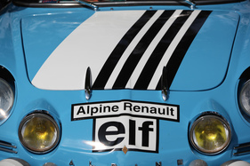 Alpine-Renault A110 - bemalt wie die Rallye-Sieger der Siebzigerjahre - Rencontre Franco-Suisse Alpine 2019
