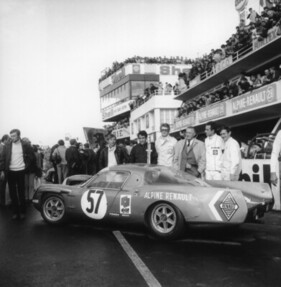 Alpine-Renault A210 (1966) - At Le Mans
