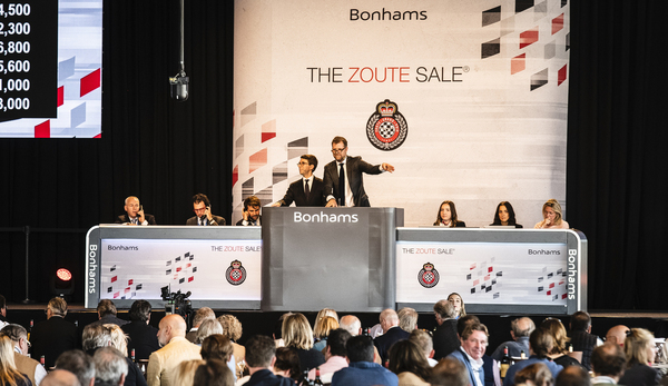 Als Auktionator schwang Maarten Ten Holder den Hammer - Bonhams Zoute Versteigerung 2021