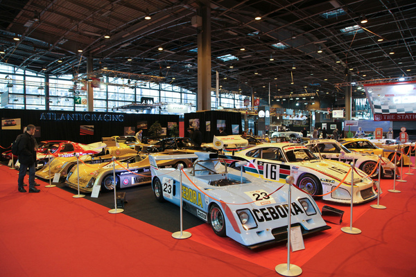 Als Rennfan kann man sich bei Atlantic Racing kaum sattsehen - Rétromobile Paris 2018