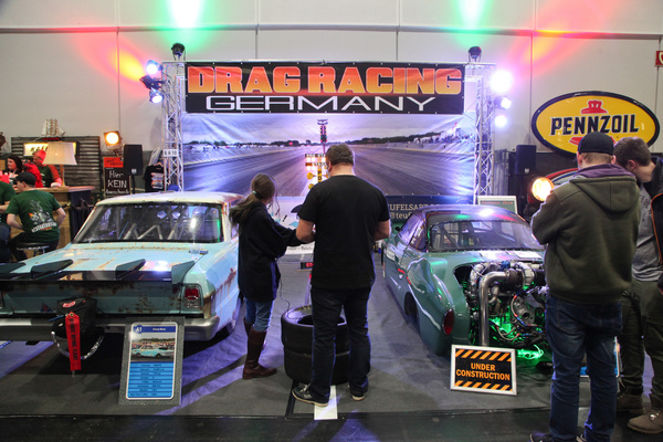 Als ob sie gleich losfahren würden zum Viertel-Meilen-Sprint - Bremen Classic Motorshow 2020