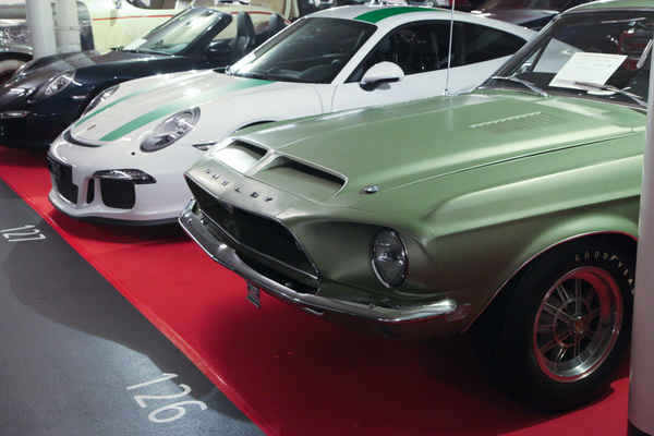 Old next to new - Shelby G.T. 350 next to Porsche 911 R - Auction of the classic car gallery at the Dolder Grand Hotel 2017