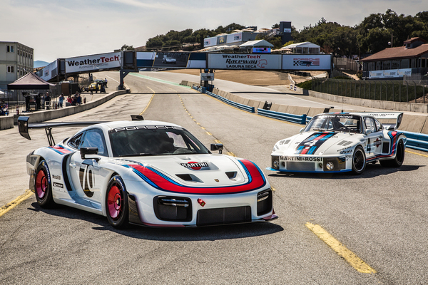 Bild Alt und Neu - der Porsche 911 Club Sport im 935-er Look und der Porsche 935 von 1976 - Porsche Rennsport Reunion 2018