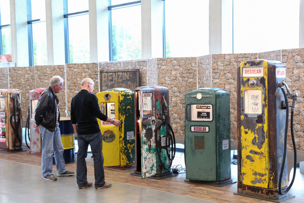 Alte Benzin-Tanksäulen - Swiss Classic World Luzern 2021