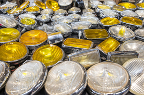 Old headlights in huge quantities - Retro Classics Stuttgart 2026