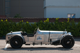 Alvis Firefly 4.3 (1933) – Bereits am frühen Morgen konnten Raritäten auf dem Parkgelände rund um das Pantheon entdeckt werden – RAID Suisse-Paris 2013