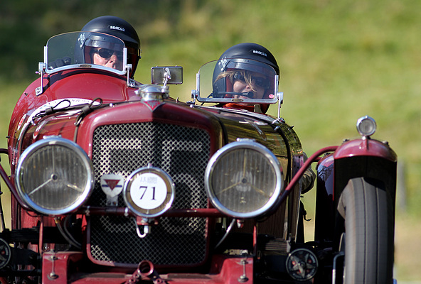 Alvis Speed 25 (1937) am Jochpass Memorial 2011 (Start-Nr. 071)