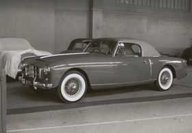Alvis TC 21/100 Graber Super Cabriolet (1955) - Weisswandreifen, gezeigt am Genfer Autosalon 1960
