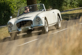 Alvis TC 21/100 Graber Super Cabriolet (1955) – Zum entspannten Flanieren in der Nachmittagssonne eignet er sich besser als zum sportlichen Gipfelstürmen auf Pässen