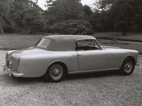 Alvis Three Litre (1957) - das Werks-Cabriolet lässt die Eleganz der Graber-Kreation vermissen