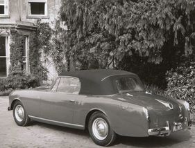 Alvis Three Litre Graber (1958) - Macht auch mit geschlossenem Dach eine gute Figur