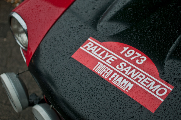 Am Freitag Morgen hatte es noch geregnet. Kurz nach Beginn der ersten Wertungsprüfung verwandelte sich die Vulkaneifel aber in ein sommerliches Rallye-Gebiet – Eifel Rallye Festival 2013