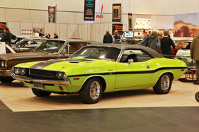 Am Schluss wird es doch noch Grün - dank dem Dodge Challenger R/T (Bremen Classic Motorshow 2018)