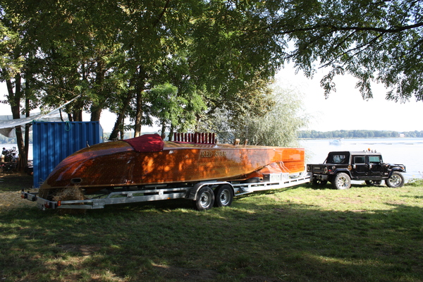 Am See darf natürlich auch ein richtiges Boot nicht fehlen - 24 Tour du Pont 2015