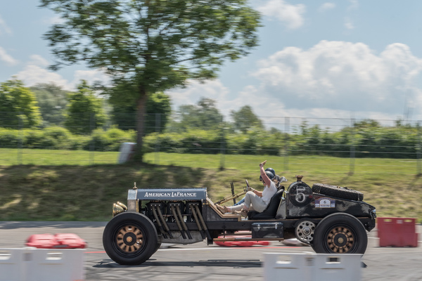 American La France Typ 12 in voller Fahrt - Motorworld Classics Bodensee 2018