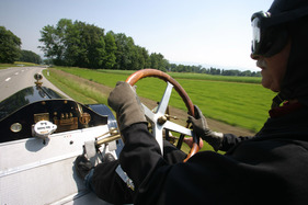 American LaFrance (1915) - verlangt die volle Konzentration