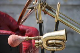 American LaFrance (1915) - wer so schnell ist, muss auch auf sich aufmerksam machen können