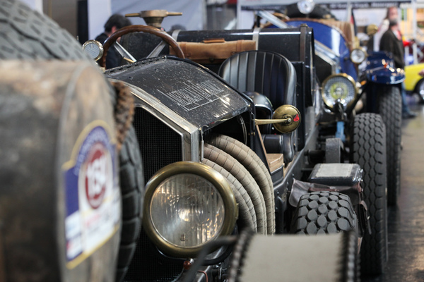 American LaFrance - gleich ein Dutzend Fahrzeuge wartet auf die Demorunden - Motorworld Classics Bodensee 2019