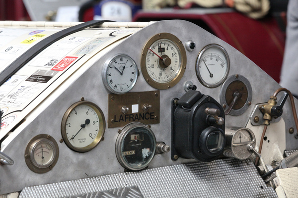 American LaFrance - gleich ein Dutzend Fahrzeuge wartet auf die Demorunden - Motorworld Classics Bodensee 2019