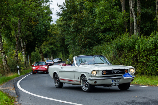 Bild: „American Way of Life“ Das Ford Mustang GT 289 Convertible von Bernd Schneider und Nicole Oehm-Schneider