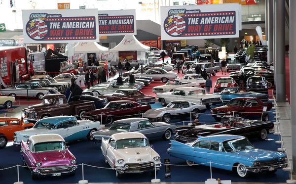 Amerikaner in allen Farben und Formen zu verkaufen - Retro Classics Stuttgart 2014