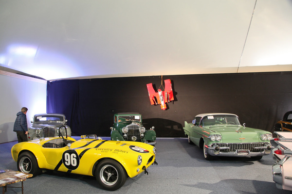 Amerikaner und Briten unter sich - Versteigerung Oldtimer Galerie Gstaad 2018