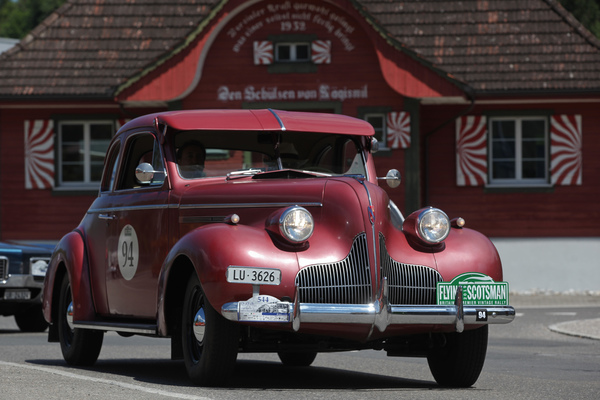Amerikaner unterwegs mit Passagieren - Oldtimer in Obwalden (O-iO) 2019