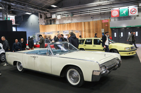 Amerikaner wie dieser Lincoln Continental als viertüriges Cabriolet waren nur spärlich vertreten – Rétromobile Paris 2025