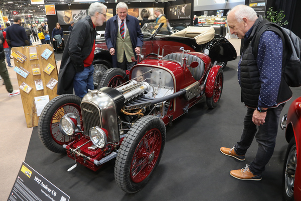 Amilcar C6 Supercharged Grand Sport (1927) – ein Bild von einem Auto, gesehen auf dem Stand von PreWarCar.com – Rétromobile Paris 2025