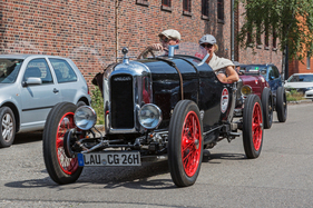 Amilcar – der Bugatti der kleineren Leute – Ecurie Anges Bleus im Boxenstop Tübingen 2025