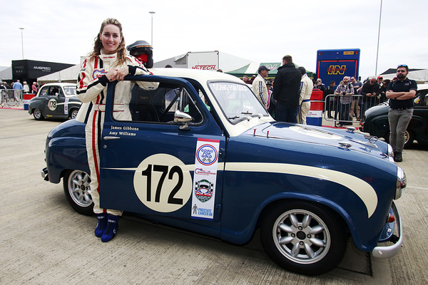 Amy Williams vor dem Start - Austin A30/35 Celebrity Challenge - Silverstone Classic 2017