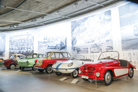 An Farbenvielfalt fehlte es schon damals nicht in der Kleinstwagenwelt - Sonderschau Microcars im Pantheon 2022/2023 An Farbenvielfalt fehlte es schon damals nicht in der Kleinstwagenwelt - Sonderschau Microcars im Pantheon 2022/2023