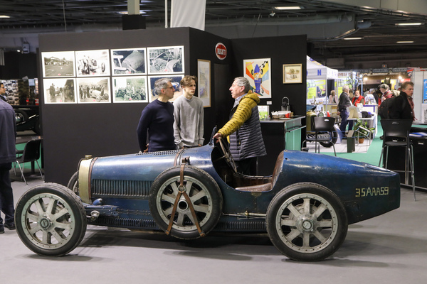 An Vorkriegs-Renn-Bugatti herrschte kein Mangel - Rétromobile Paris 2024